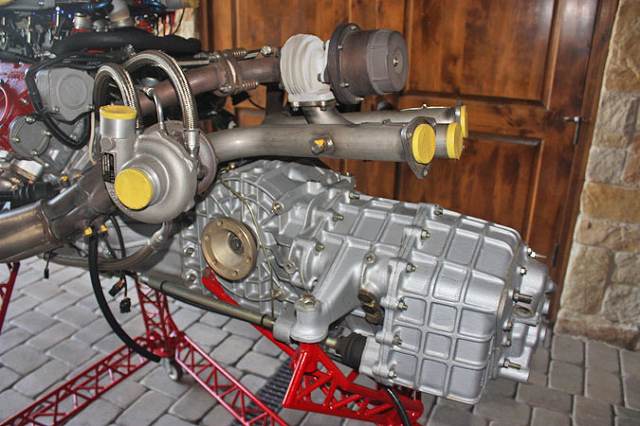 フェラーリF40エンジン
