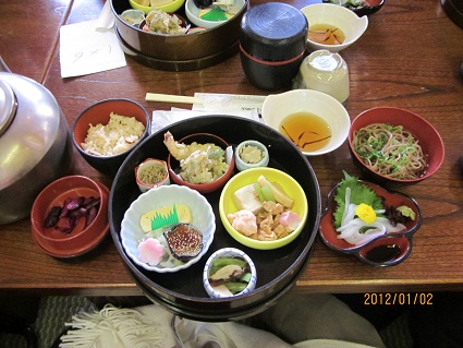 IMG_1577昼食京の玉手箱.jpg