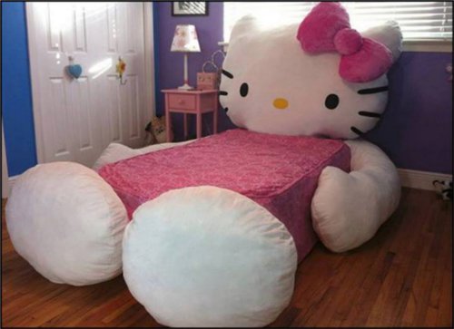超巨大なキティちゃんのベッド