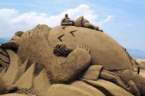 あまりにも芸術的な巨大トトロの砂アート